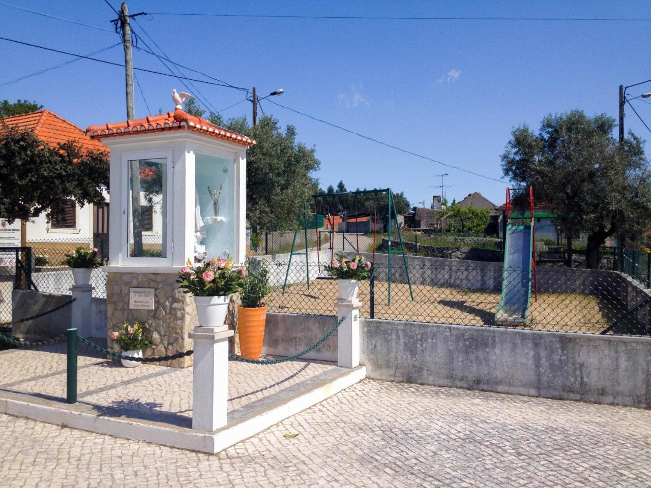 Mocho Guesthouse São Mamede Exterior photo